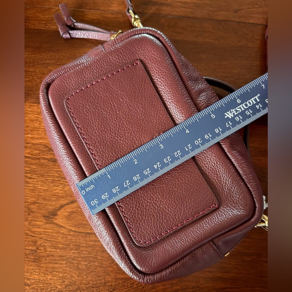 NEW ‘Lucky Brand’ Bag in Genuine Leather that can be carried two different ways - Picture 8 of 16
